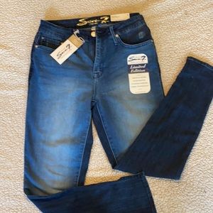 Seven7 Mid Rise Ankle Skinny Jean size 10